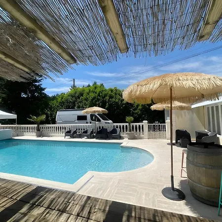 Spacious Poolside Retreat Near Le Mans Feriehus *