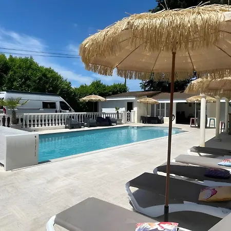 Spacious Poolside Retreat Near Le Mans Spay